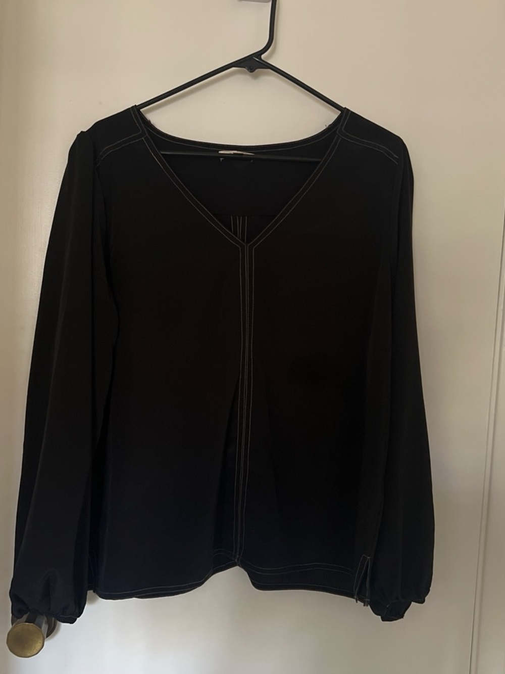 Black V-Neck Long Sleeve Women's Top